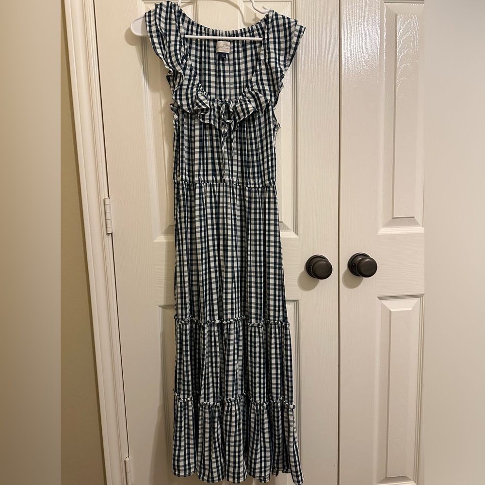 Universal thread green maxi gingham dress with pockets